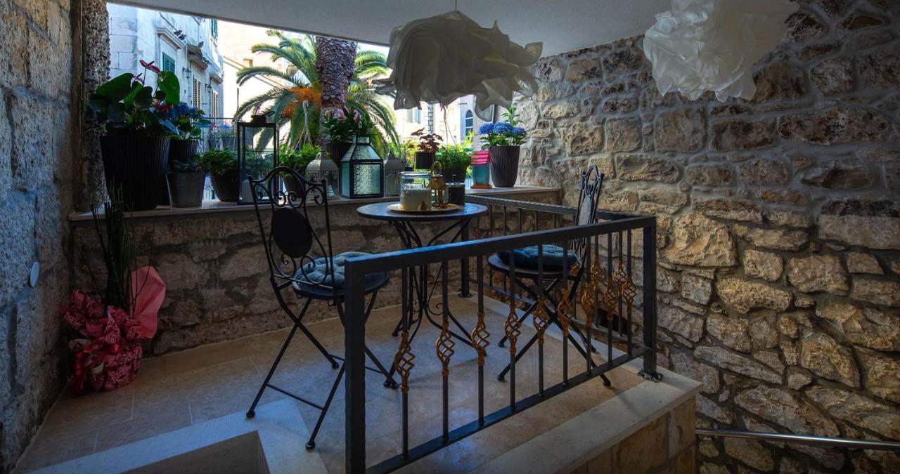 Hrpina Heritage House Makarska Exterior foto